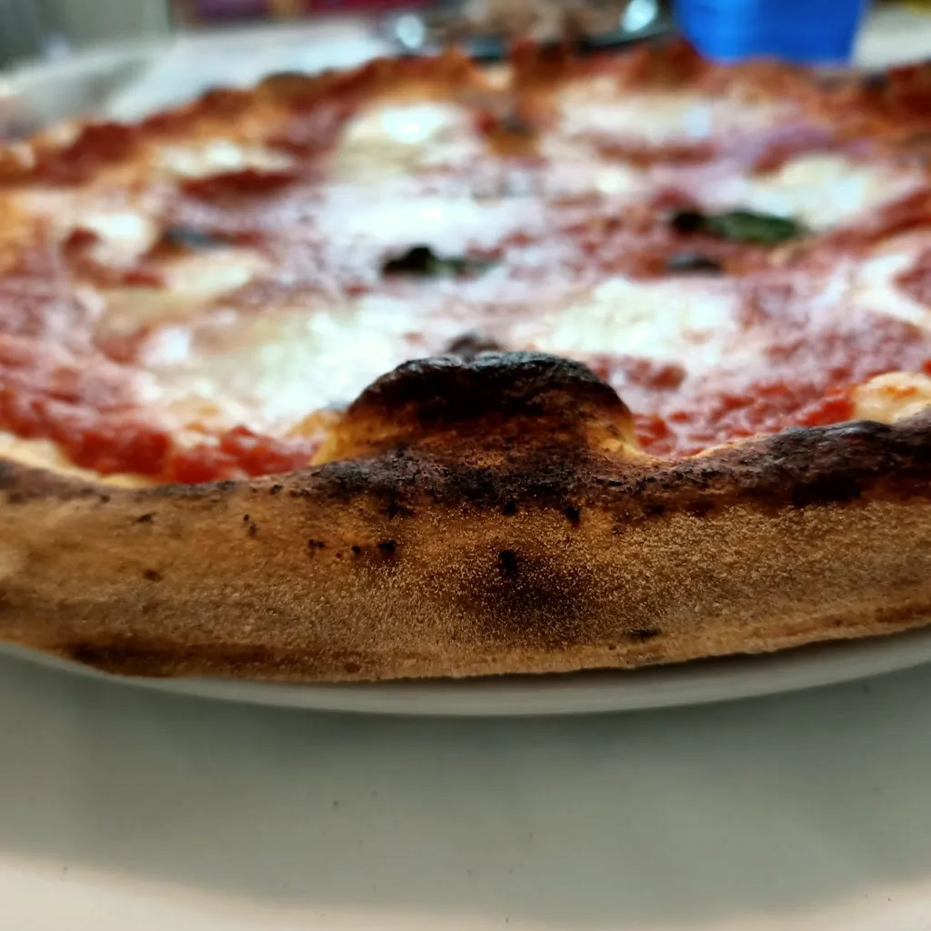 Giuseppe Bisogno_Pizzeria d'asporto 