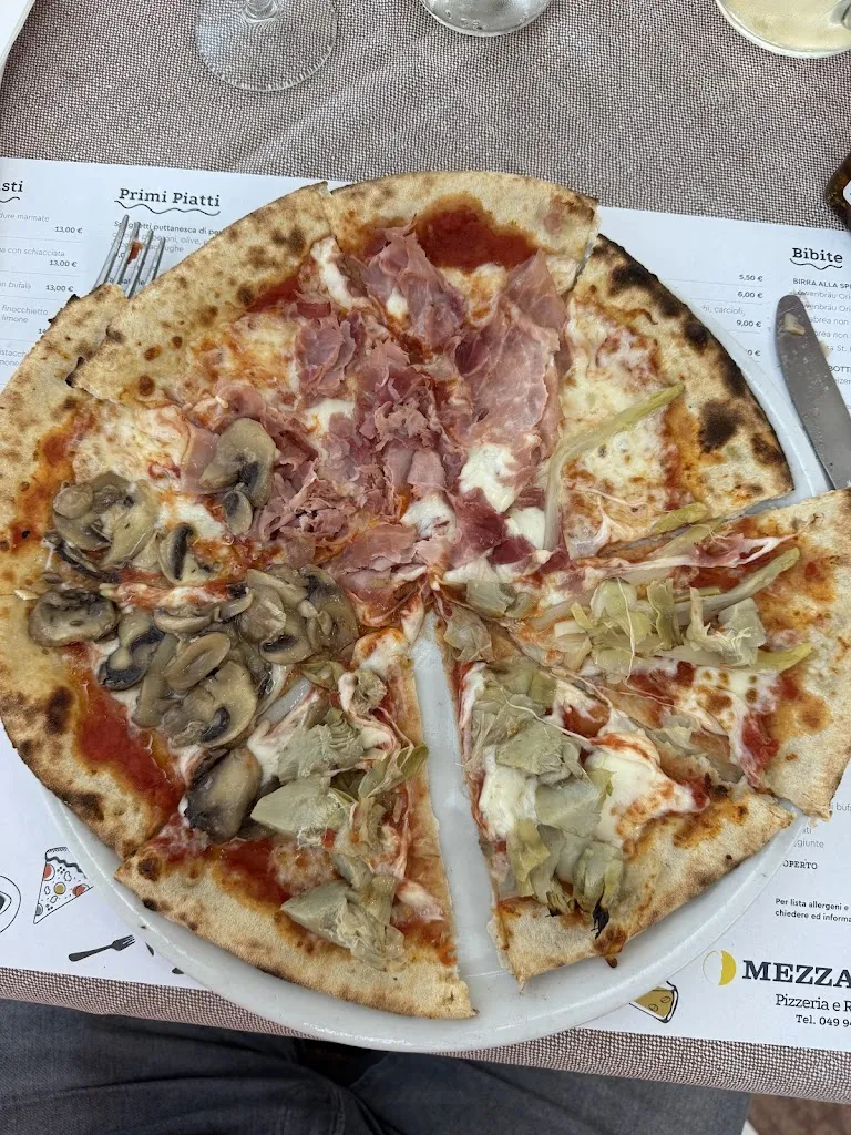 Maxim Benkovsky_Pizzeria Mezzaluna_San Martino di Lupari_review