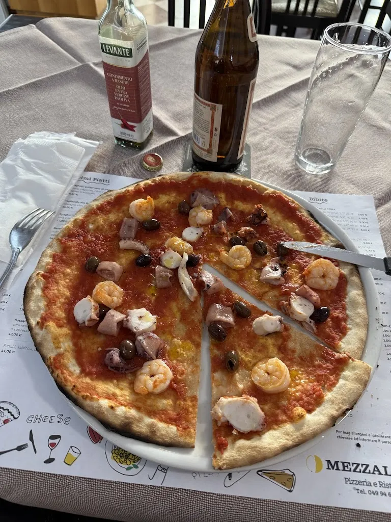 Pizzeria Mezzaluna_San Martino di Lupari_slider_image_2