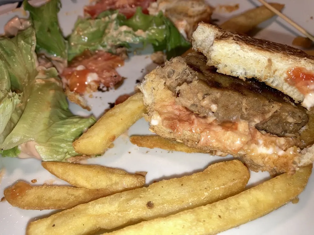 Andrea Prouzova_Birreria Der Platz_San Pietro in Gu_review