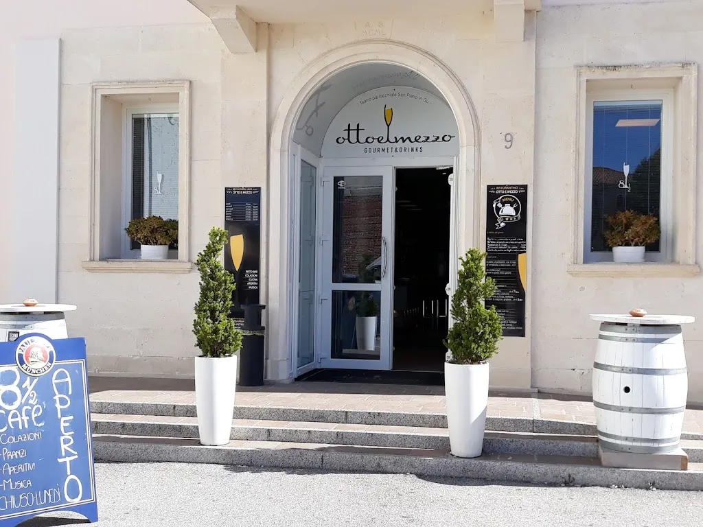 Roby_EIGHT AND A HALF CAFE '_San Pietro in Gu_Bewertung