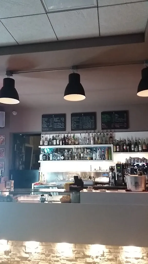 EIGHT AND A HALF CAFE '_San Pietro in Gu_slider_image_2