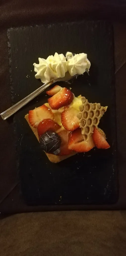 Lago Azzurro ristorante pizzeria parco giochi_San Pietro Mussolino_slider_image_2