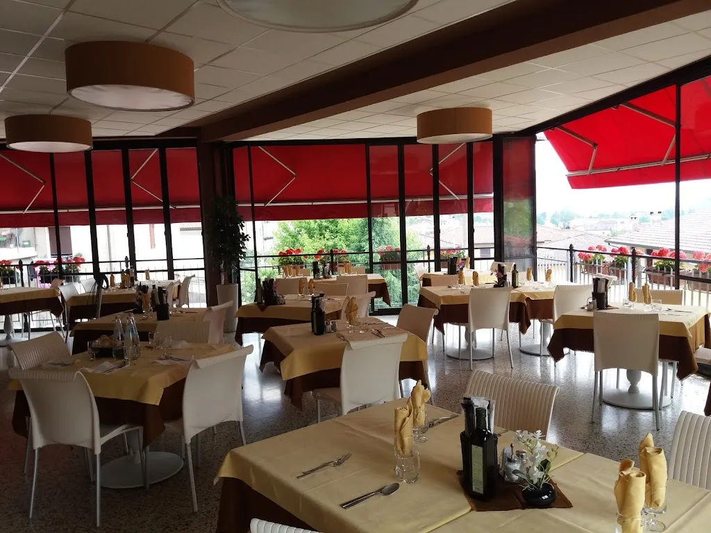 Trattoria Mori restaurant in San Pietro Mussolino