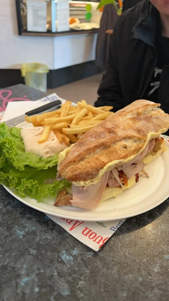 Chenyan Rao_green bar_San Zenone degli Ezzelini_recensione