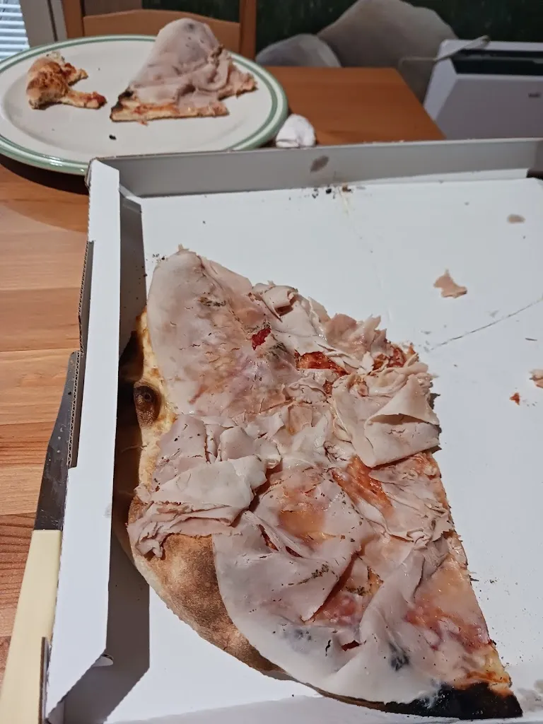 Brian Fierling_Voglia di Pizza_Santa Giustina_review