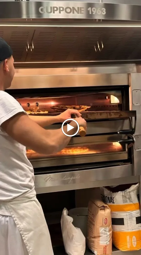 Pizzeria La Siesta 2.0 Da Lambo_Schiavon_slider_image_2