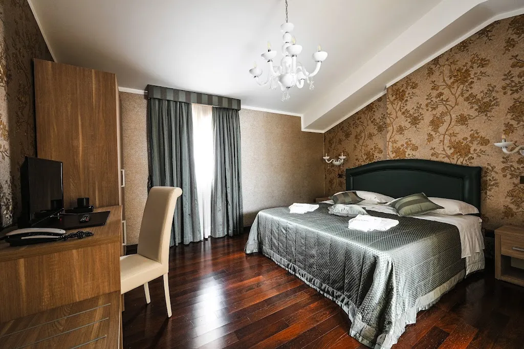 Hotel Mastrodattìa_Celano_slider_image_3