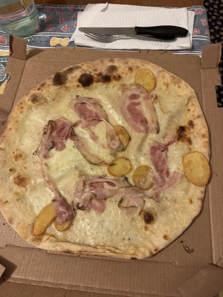 Lorenzo Calesso_MY Pizza_Sedico_review