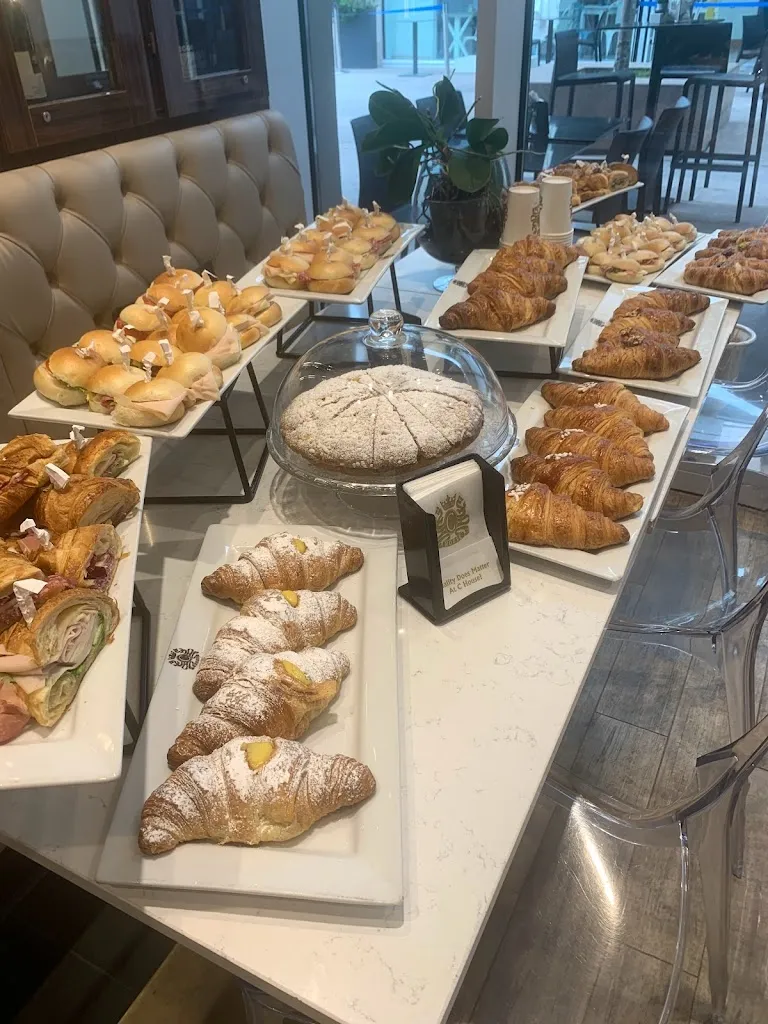 C-HOUSE MILANO cafè|restaurant restaurant in Settimo