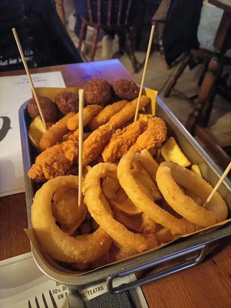 Audrey Tolentino_Colonial Inn SILEA - Burgers & Steaks_Silea_review