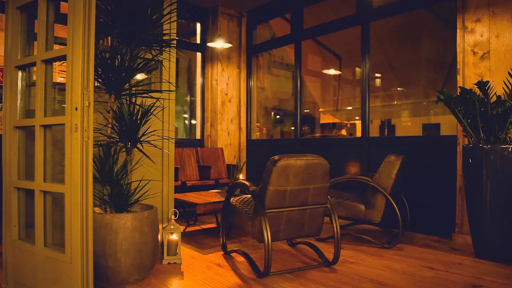 Colonial Inn SILEA - Burgers & Steaks_Silea_slider_image_1