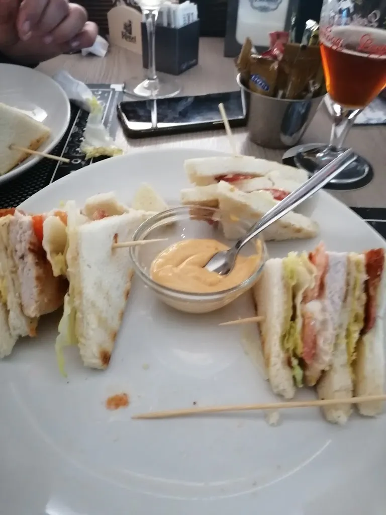 Marja danitza Silva_Bar Centrale Al Porteghetto | Birreria, Aperitivi, Ristorante, Hamburger, Enoteca e Tabacchi_Sossano_review