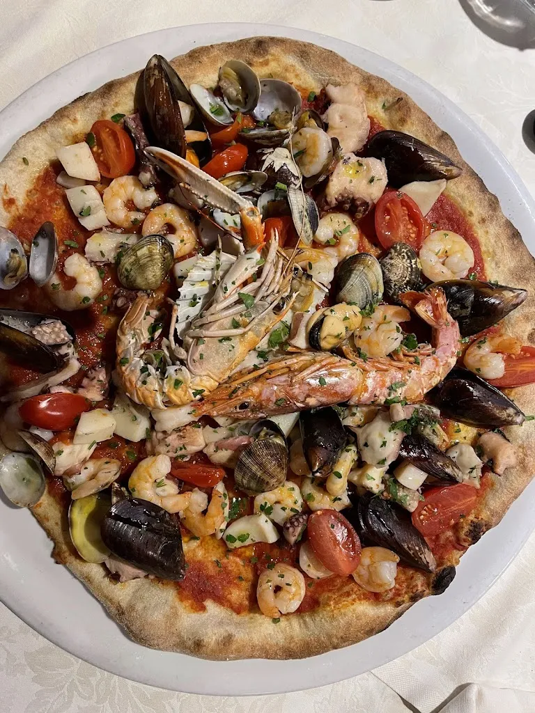 Dipankar Ghosh_AL LAGO_Solesino_review