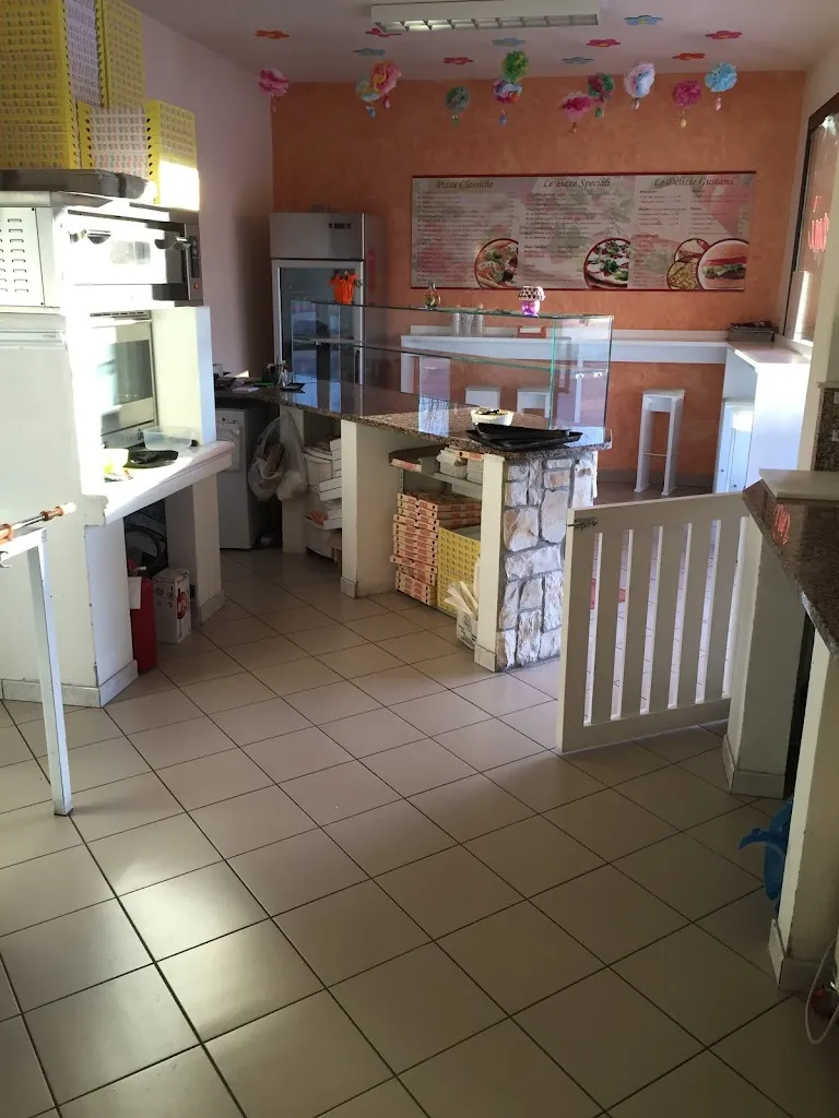 Pizzeria Gustami' Di Damiano Cavestro_Solesino_slider_image_1