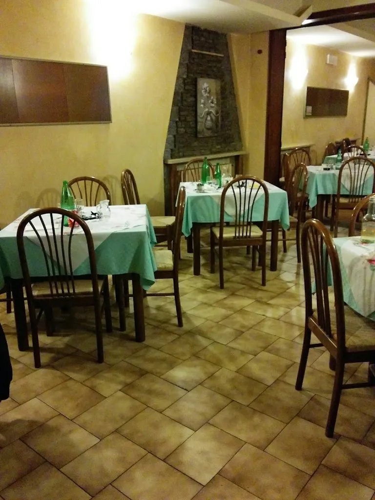 Pizzeria Da Carlo restaurant in Solesino