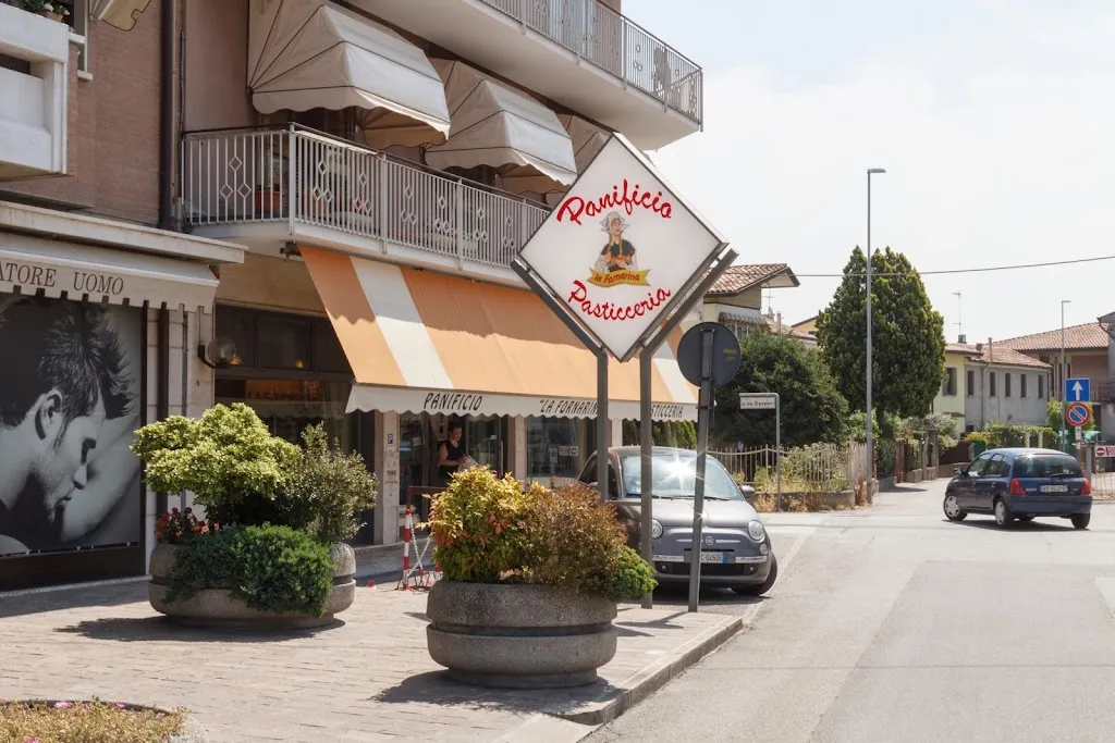 La Fornarina SNC di Borile Fausto e Cavaliere Paola restaurant in Solesino