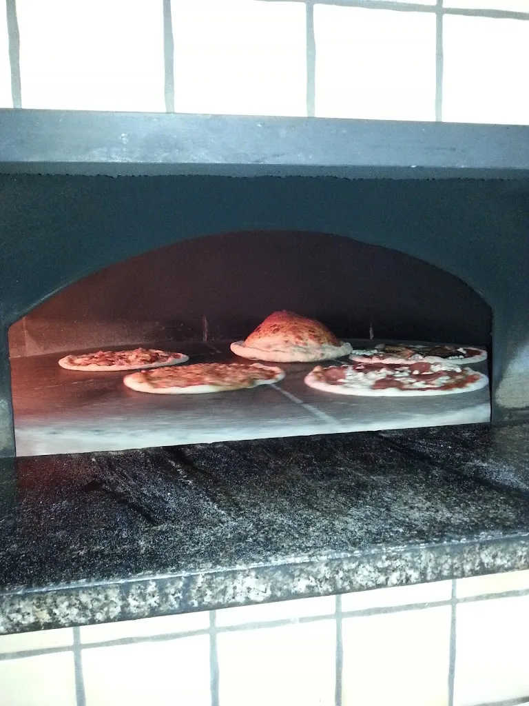 Pizzeria Merlin_Solesino_slider_image_2