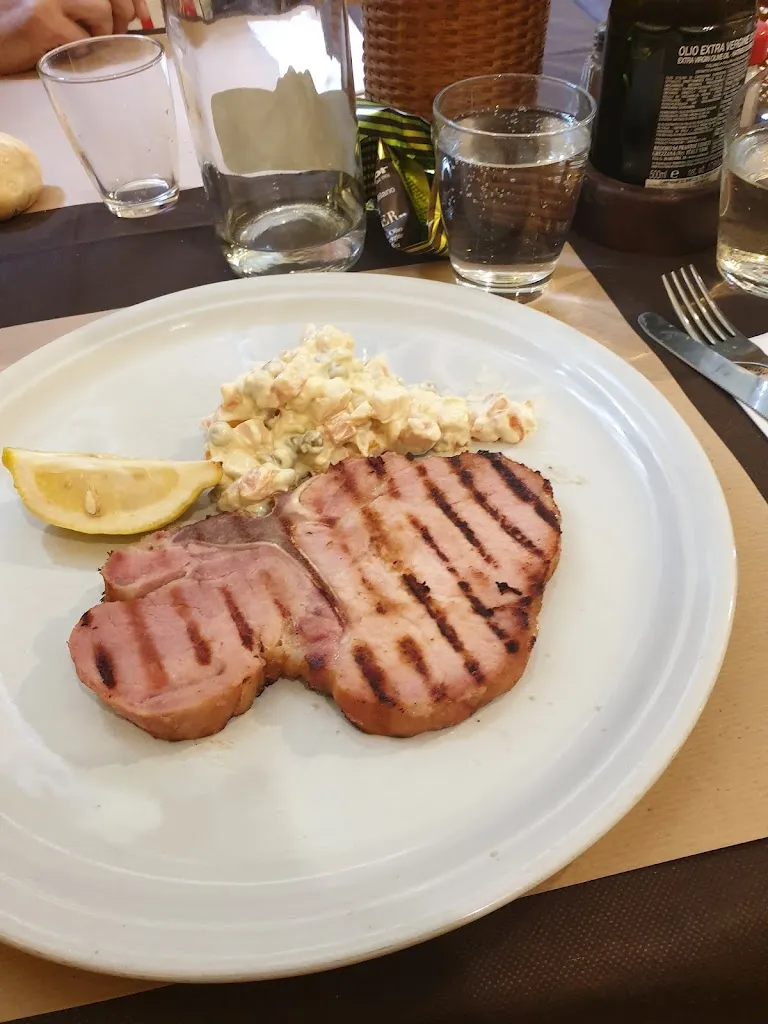 Nicoletta Gligor_Bar Tezza_Stallavena-Lugo_review