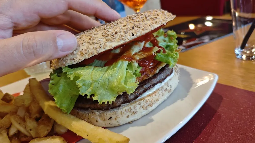 Daniele Zennaro_Hollywood Burger_Spresiano_avis