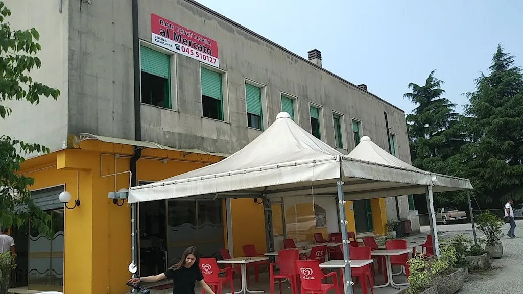 Trattoria Al Mercato restaurant in Sommacampagna