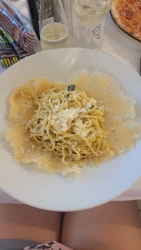 Linda Goethche_Pizzeria Il Giglio_Sommacampagna_review