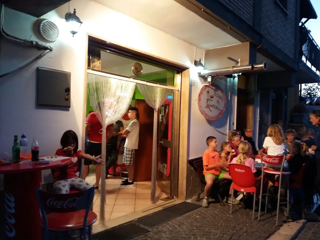 Pizzeria da Cesarina_Celano_slider_image_3