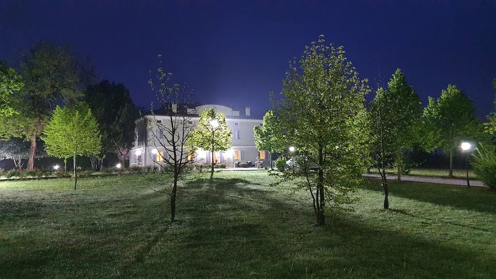 Iztok_Villa Pepoli_Stienta_review