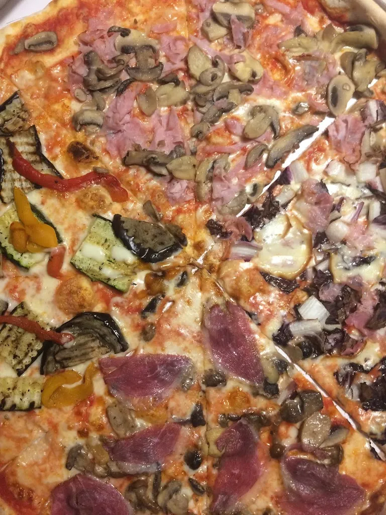 Pizza & Co. Role Di Marx Gabrielle Snc_Summaga_slider_image_1