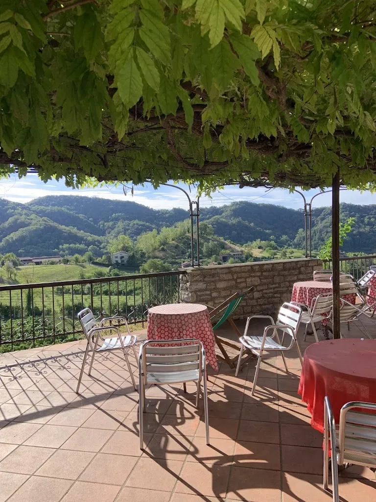 Albergo Ai Pini restaurant in Tarzo