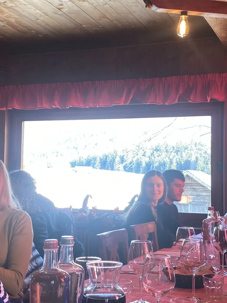 Raffaella Gianturco Naples_Capanna Genziana Cansiglio_Tambre_review