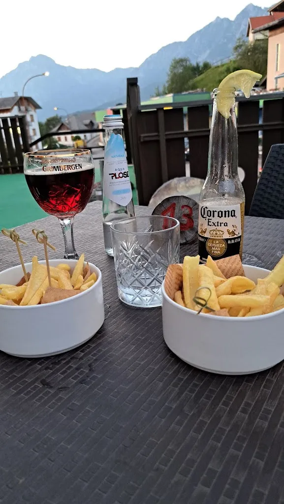 Alberto Veralbe_Pub Piano Terry_Tambre_review