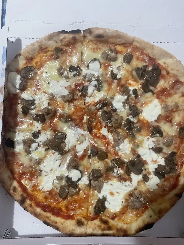 Marco Borrelli_Pizzeria Kennedy Taglio Di Po_Taglio di Po_review