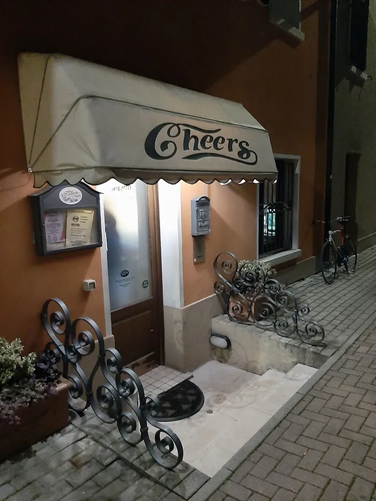 Attilio Rigato_Cheers Pub_Tombolo_review