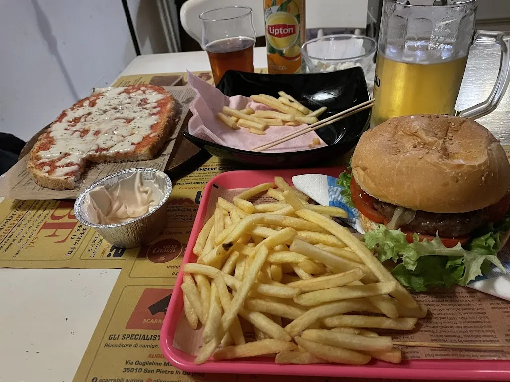 Cheers Pub_Tombolo_slider_image_2