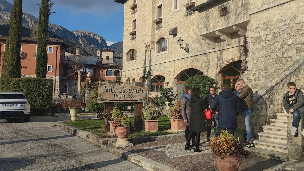 Hotel Ristorante Le Gole_Celano_slider_image_1