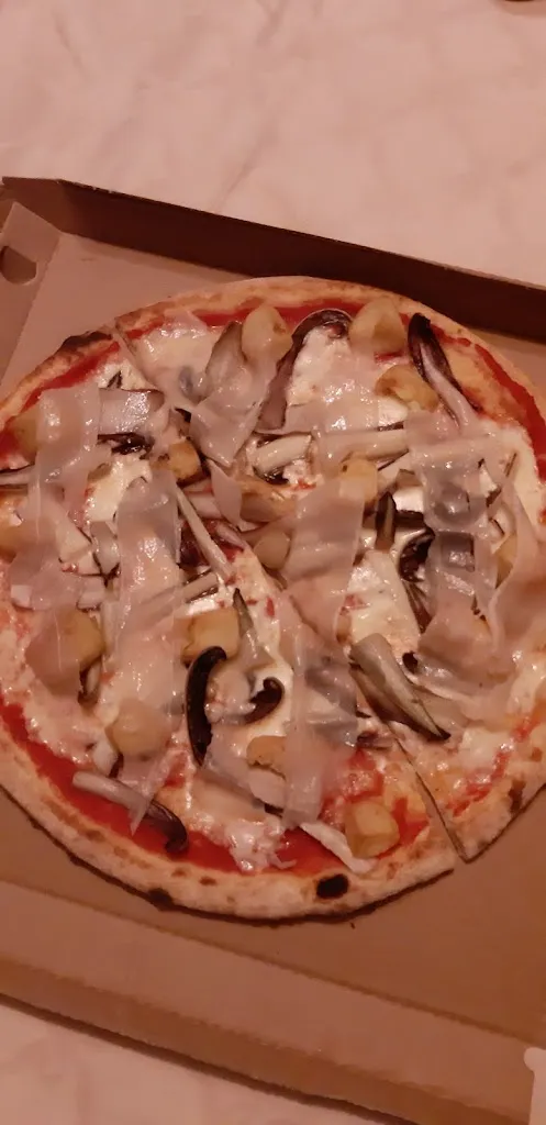 monia cavallin_All'angolo Pizzeria d'Asporto Onara_Tombolo_review