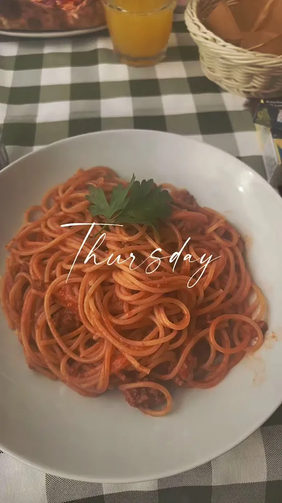 Naomi Belle Beerenfenger_Ristorante Pizzeria alla Grotta_Torri del Benaco_review