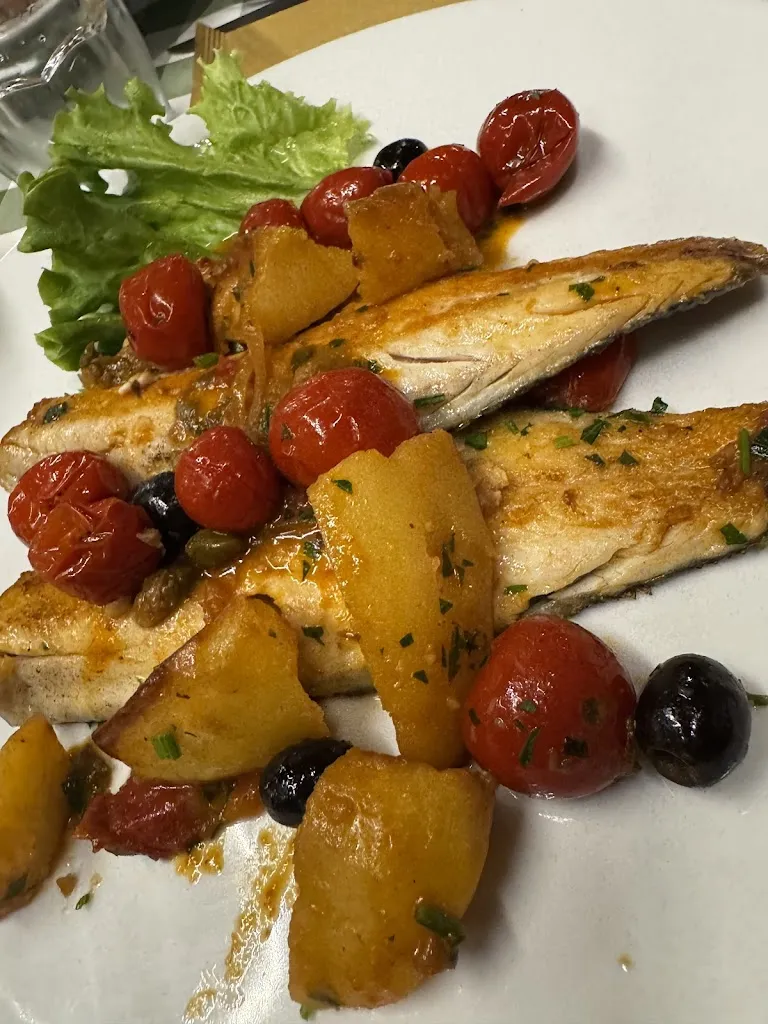 Ashley I_Ristorante Pizzeria alla Grotta_Torri del Benaco_review