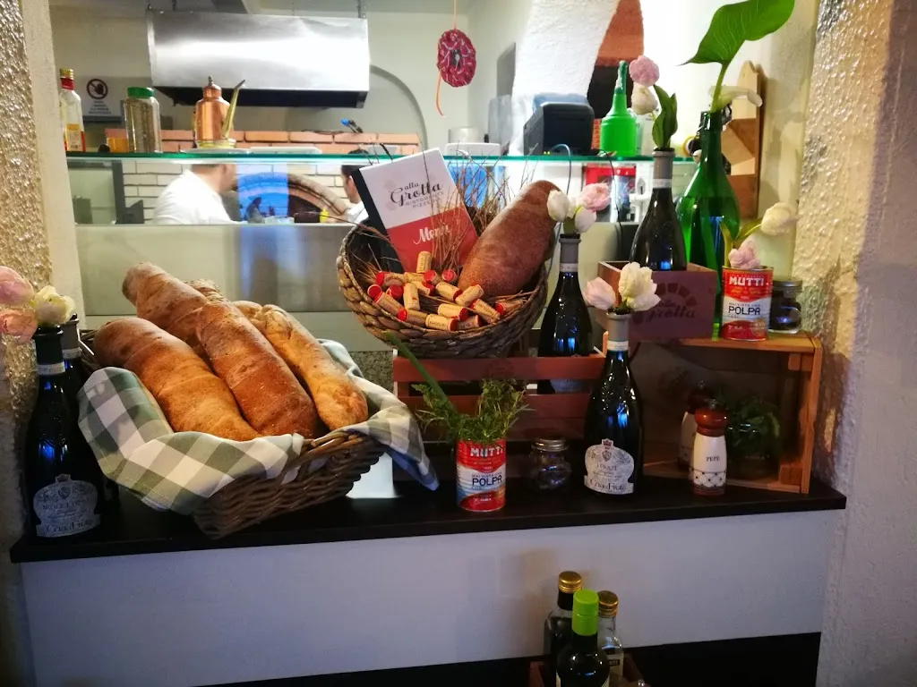 Ristorante Pizzeria alla Grotta_Torri del Benaco_slider_image_3