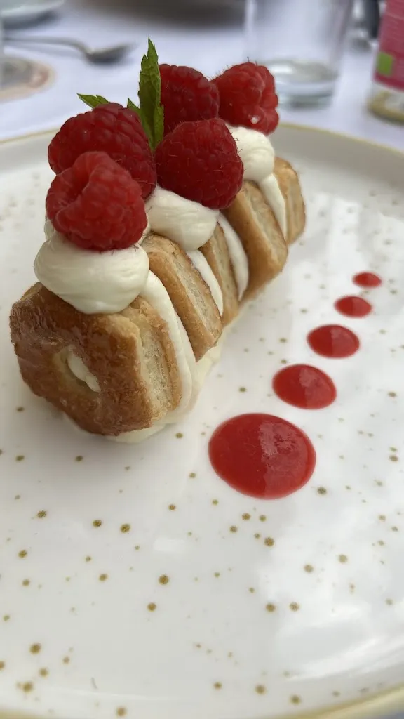 Kamilo Aven_La Regata_Torri del Benaco_review