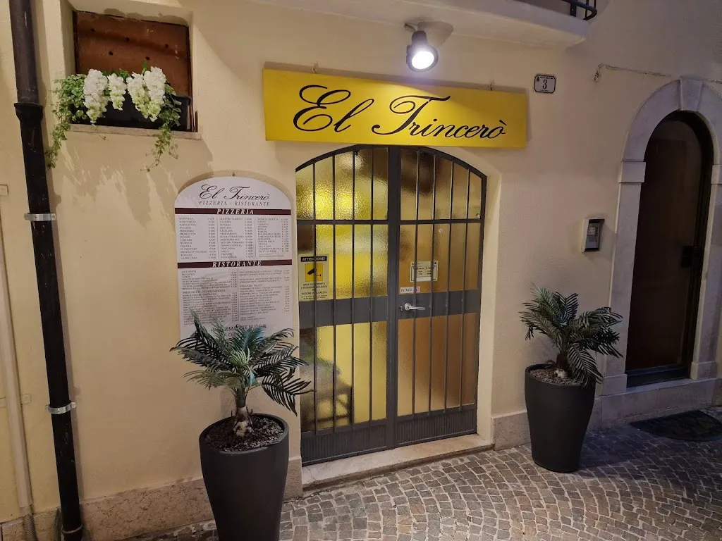 Pizzeria El Trincero' restaurant in Torri del Benaco