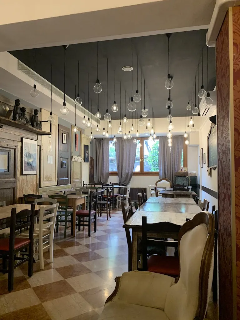 Jennifer Jen_Yokelz - Plan B Pub_Trebaseleghe_review