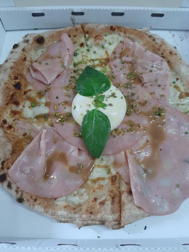 Anna Vietri_Pizzeria Fiftypizza_Trebaseleghe_review
