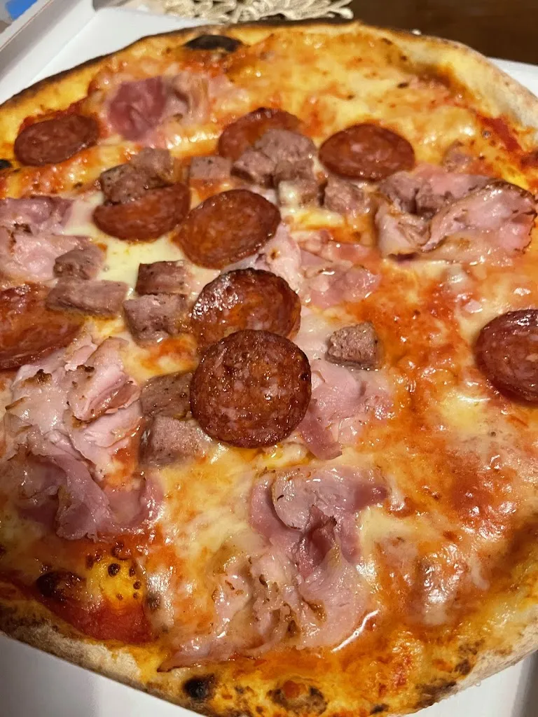 Pizzeria ai Gemelli - Rosticceria & Snack_Trivignano_slider_image_2