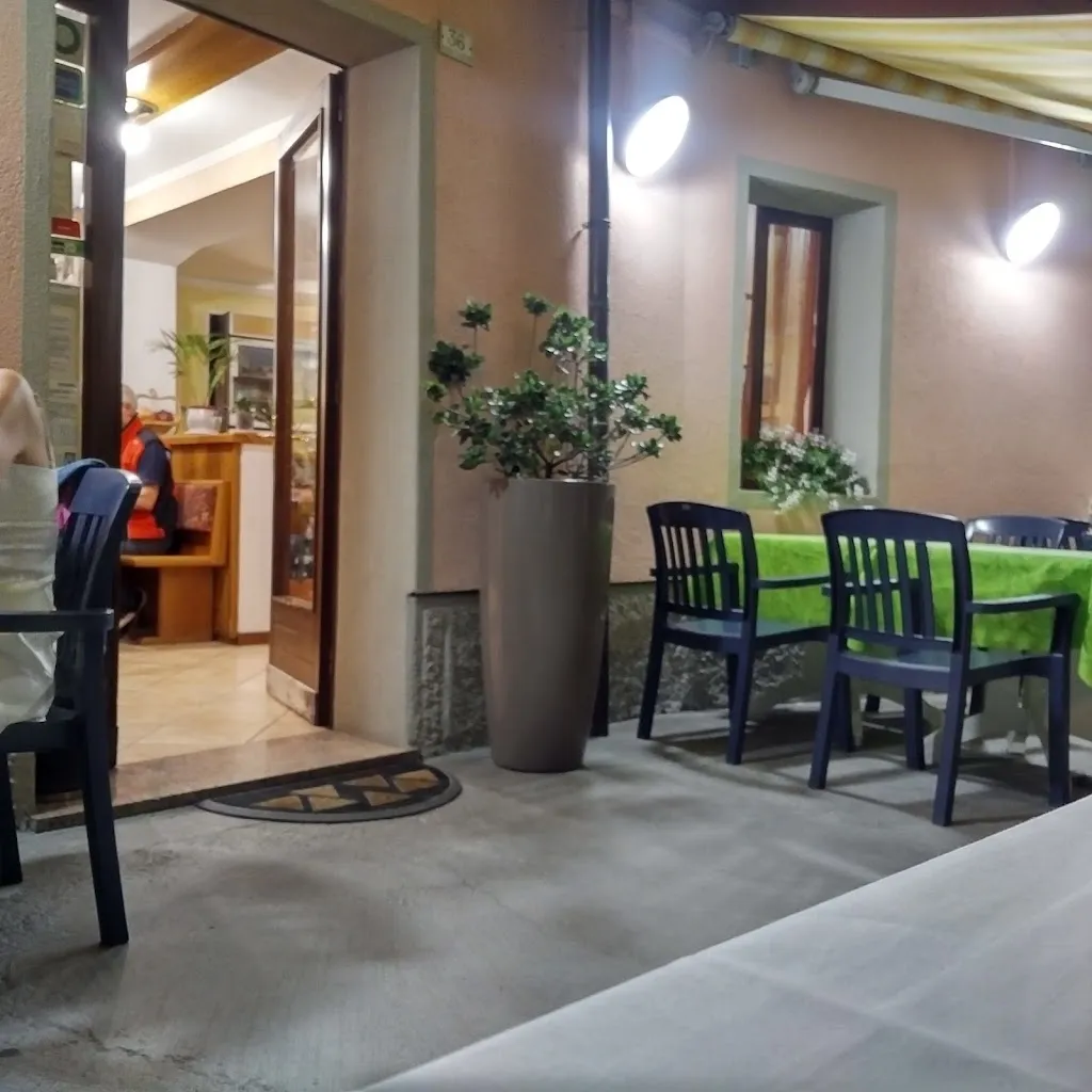 Ristorante Pizzeria Tea...Bar restaurant in Trichiana