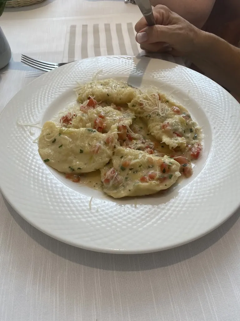 Roberta D,Angelo_Antica trattoria Titon_Valdagno_review