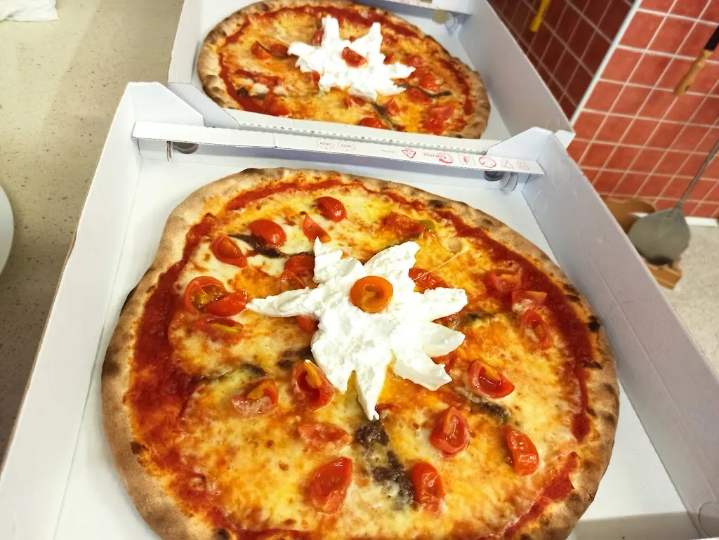 Lacky Lacky_C'è Pizza Per Te_Valdagno_recensione