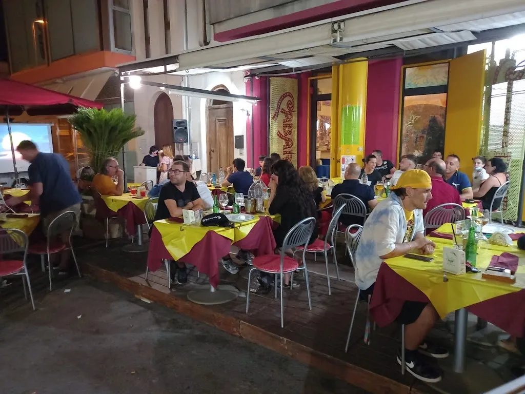 PIZZERIA PUB CABARET restaurant in Ruffano