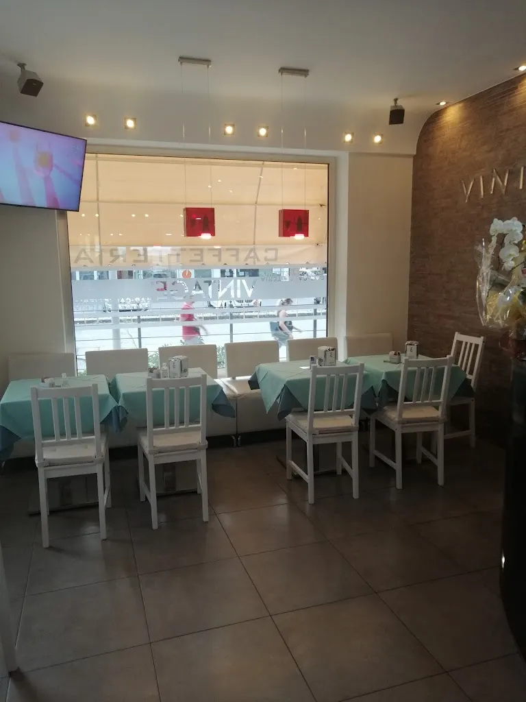 Bar Vintage_Vazzola_slider_image_1